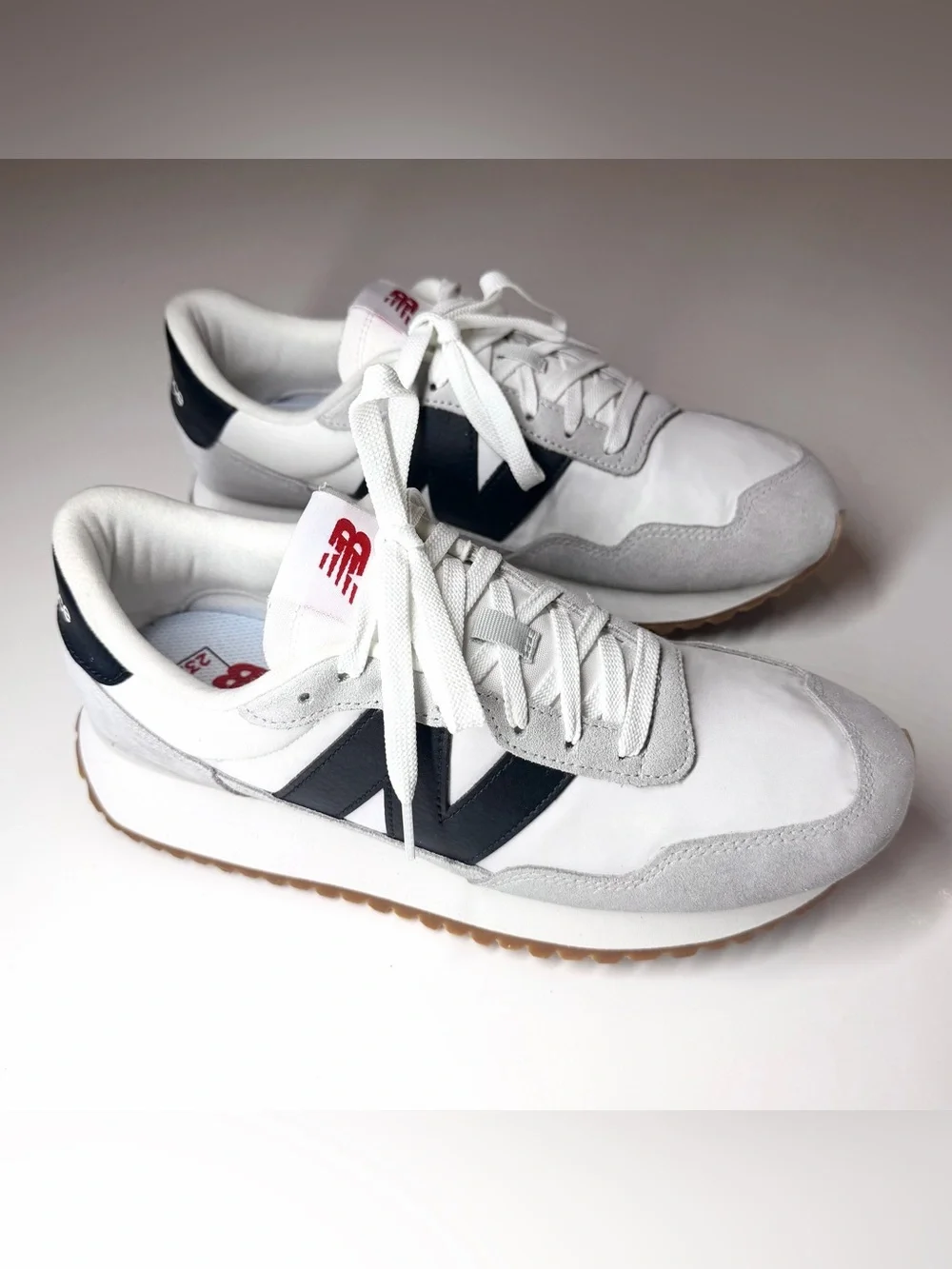 New Balance® 237 Unisex Athletic Running Shoes Size- 9.5 Men’s / 11 Women’s